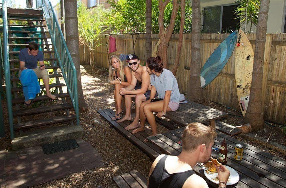 Sleeping Inn Backpackers Resort Guldkusten Exteriör bild