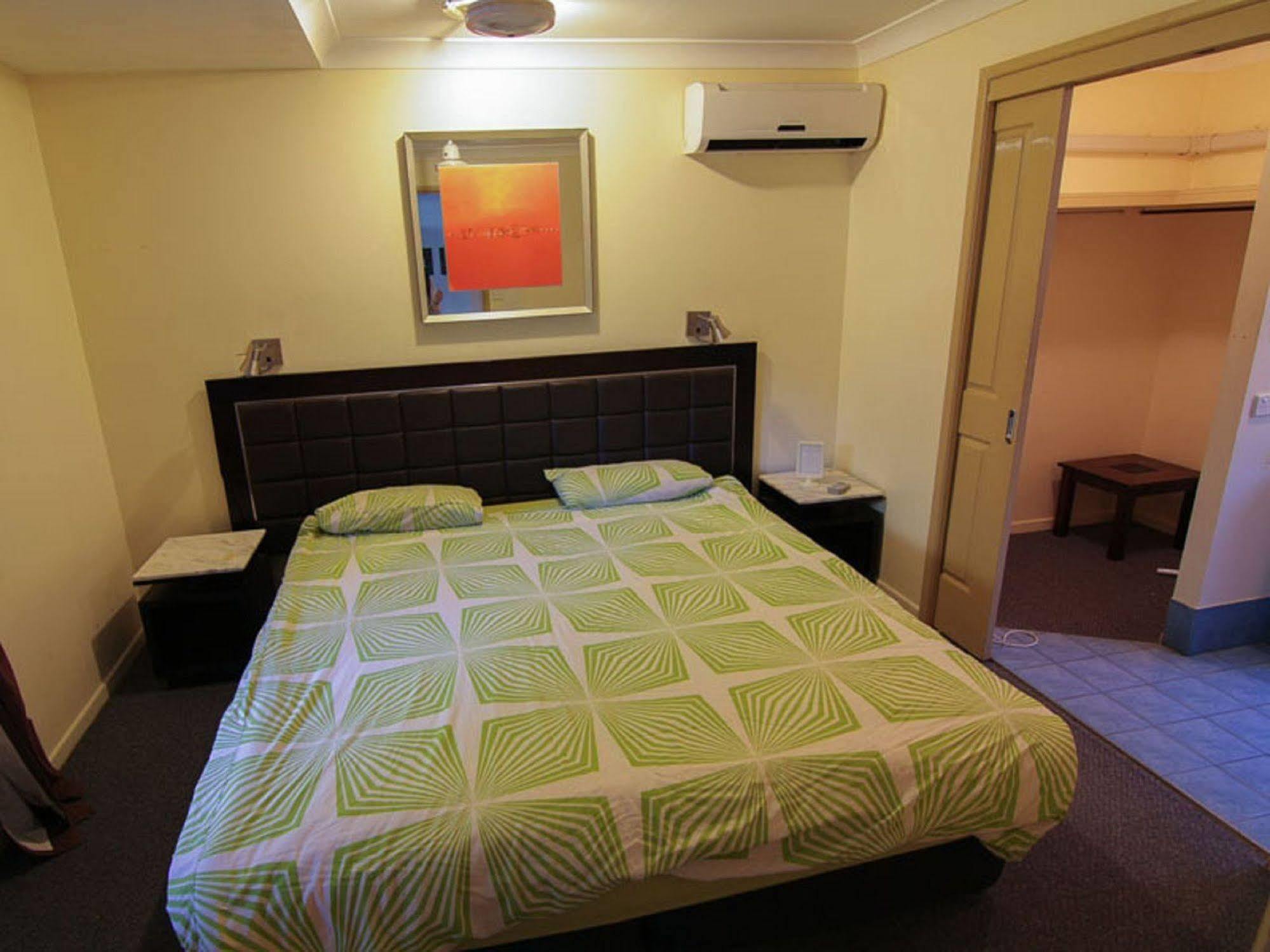 Sleeping Inn Backpackers Resort Guldkusten Exteriör bild