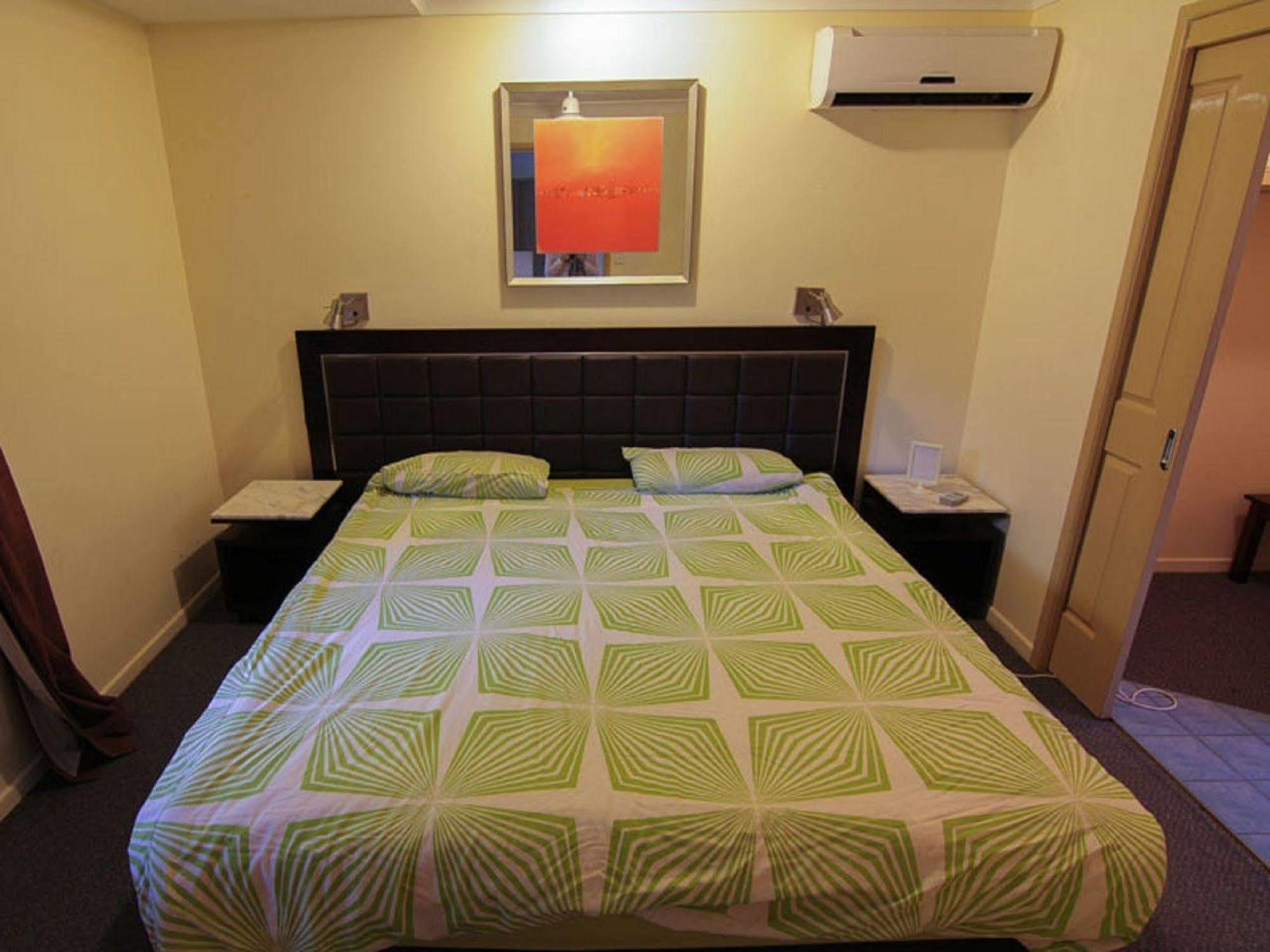 Sleeping Inn Backpackers Resort Guldkusten Exteriör bild